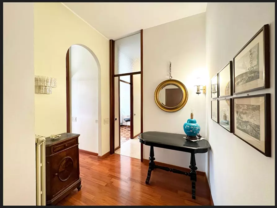 Immagine 1 di Appartamento in vendita  in Viale Legioni Romane a Milano