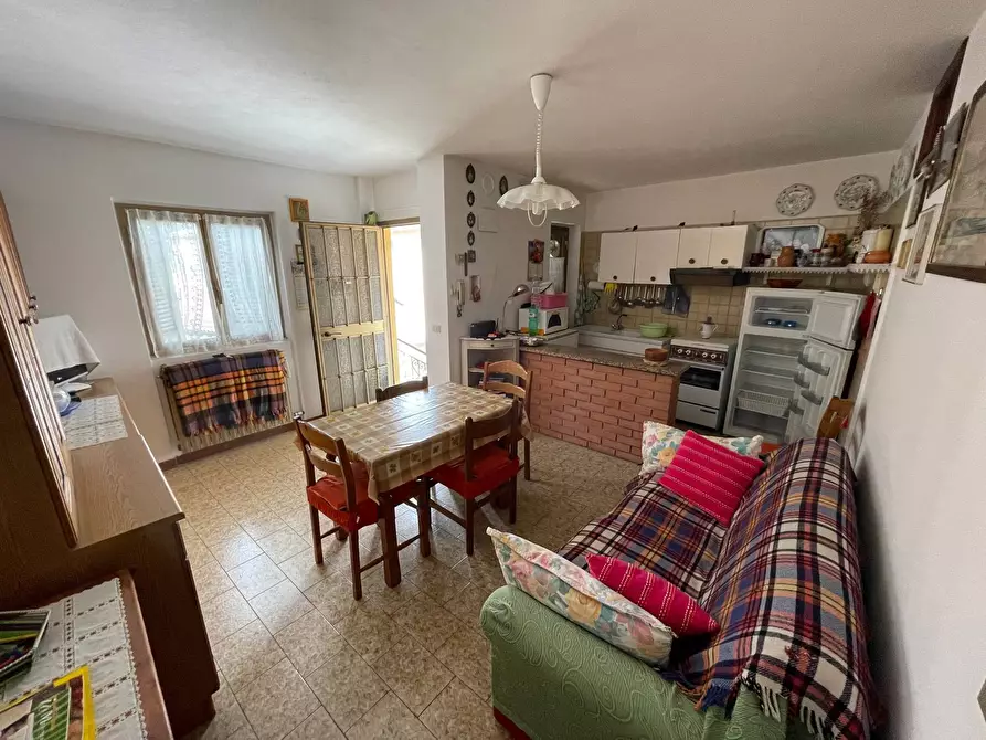 Immagine 1 di Appartamento in vendita  in Via San Rocco a Adrara San Martino