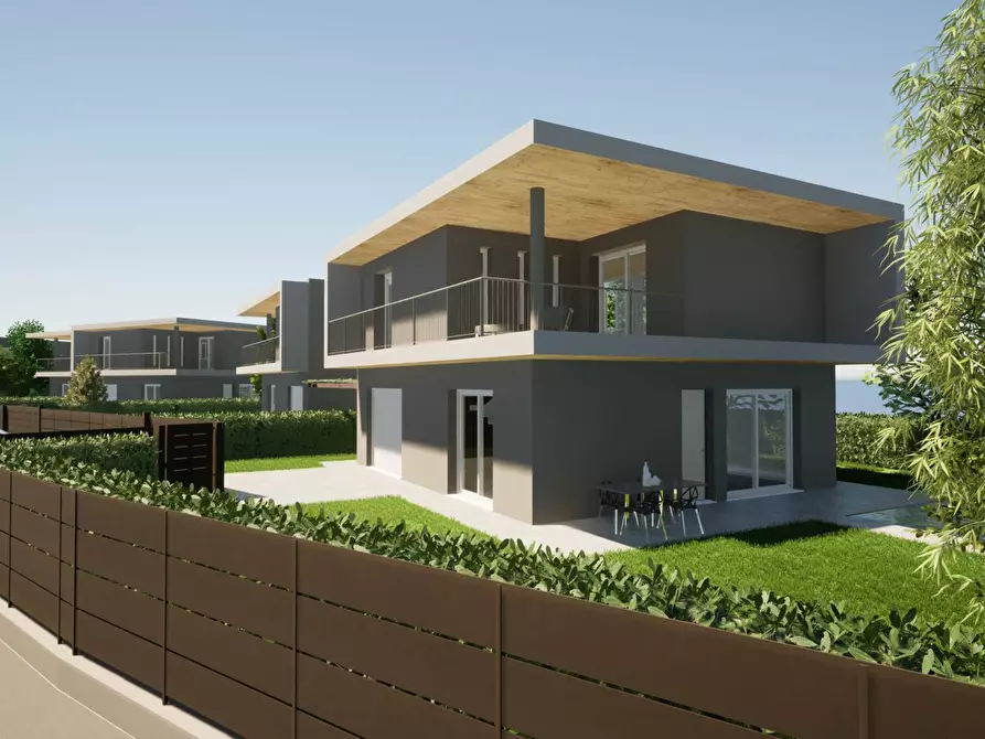 Immagine 1 di Villa in vendita  in Via Nelson Mandela a Adro