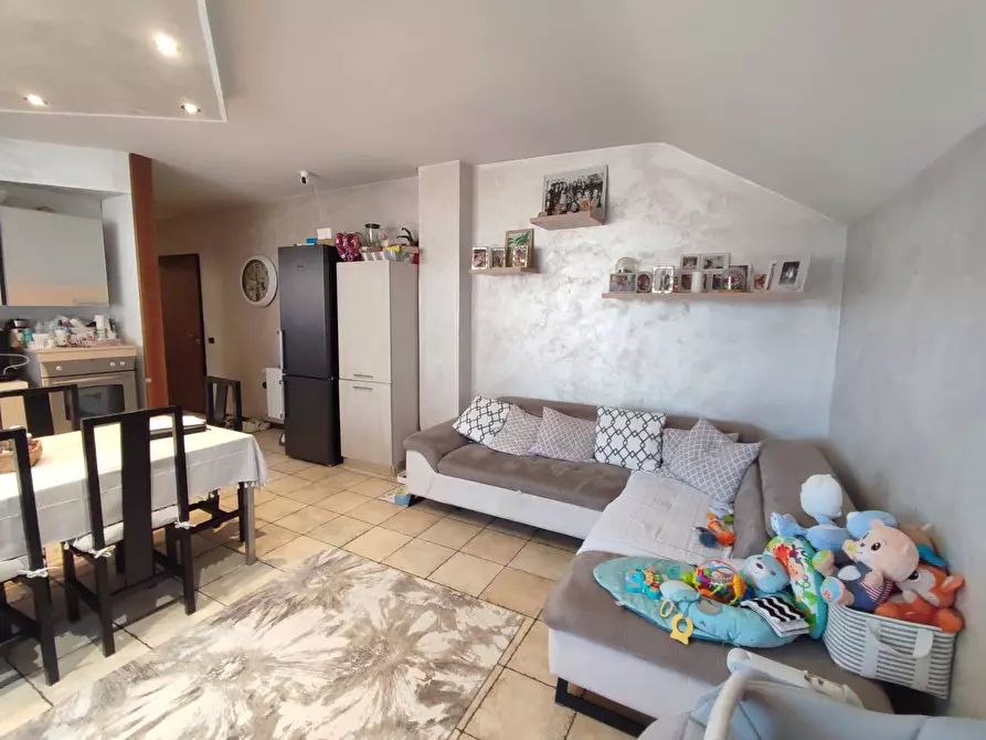 Immagine 1 di Appartamento in vendita  in via nazionale a Almenno San Bartolomeo