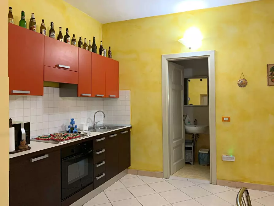 Immagine 1 di Appartamento in affitto  in via vittorio veneto a Lucca