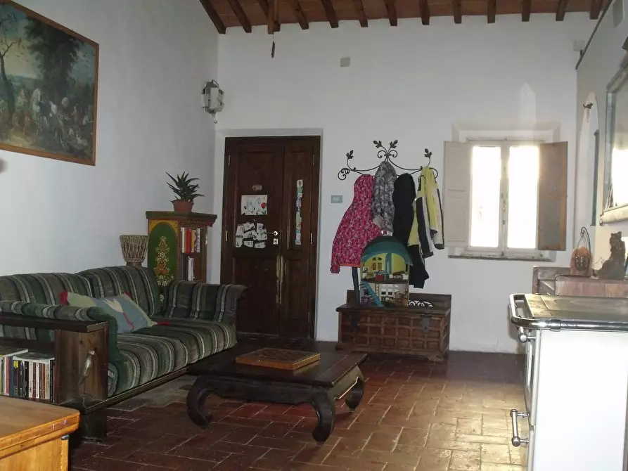 Immagine 1 di Casa indipendente in vendita  in Via del Castello a Lari