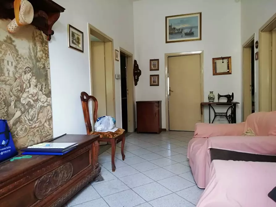 Immagine 1 di Casa indipendente in vendita  in Montecastello a Pontedera