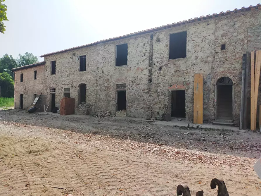 Immagine 1 di Casa indipendente in vendita  in Lungarno Gabriele D'annunzio a Pisa