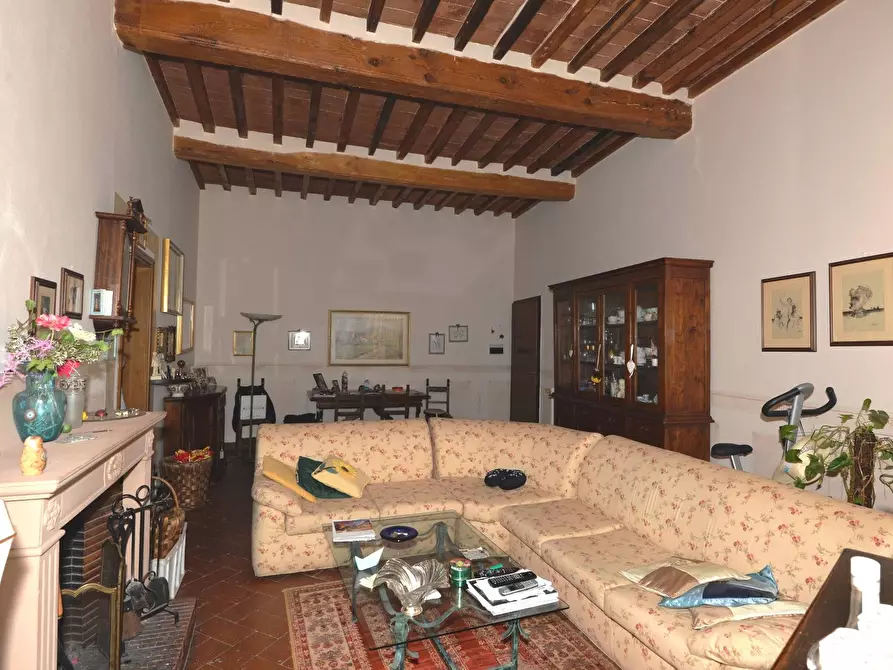 Immagine 1 di Appartamento in vendita  in via Roma a Buti