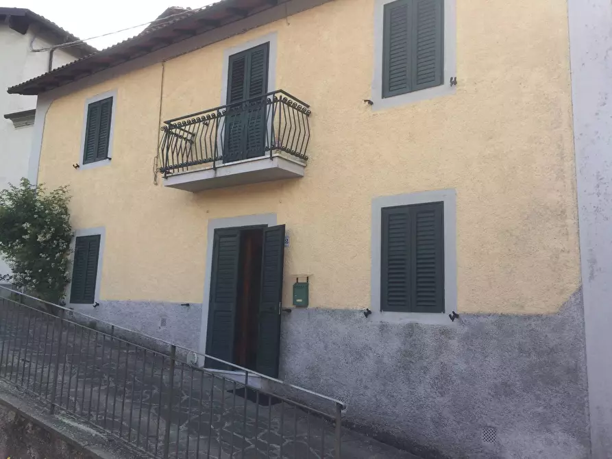 Immagine 1 di Casa indipendente in vendita  in molazzana a Fabbriche Di Vallico