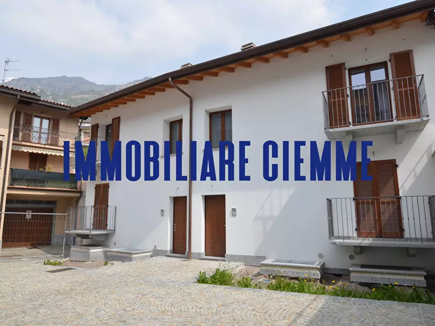 Immagine 1 di Casa indipendente in vendita  in Via Mazzini a Ballabio