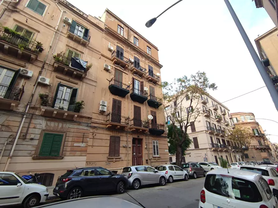 Immagine 1 di Appartamento in vendita  in Via Selinunte a Palermo