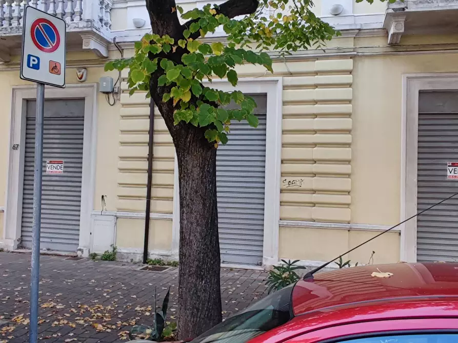 Immagine 1 di Posto auto in vendita  in Viale Vittoria Colonna a Pescara