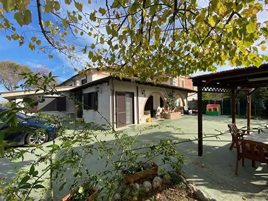 Immagine 1 di Villa in vendita  in Contrada San Martino a Pianella