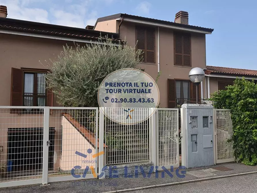 Immagine 1 di Villa in vendita  in via Amendola a Rozzano