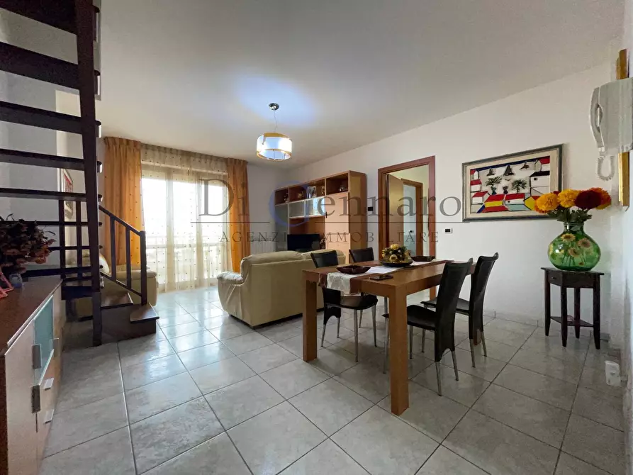 Immagine 1 di Appartamento in vendita  in via montezebio a Giulianova