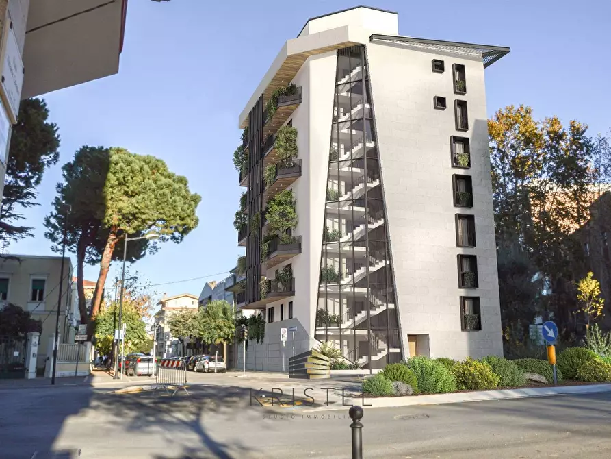 Immagine 1 di Appartamento in vendita  in Viale Guglielmo Marconi a Pescara
