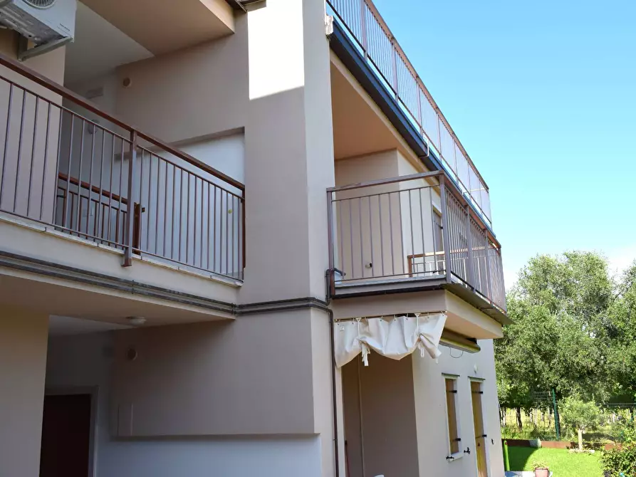 Immagine 1 di Appartamento in vendita  in VIA CROCETTA a Lazise