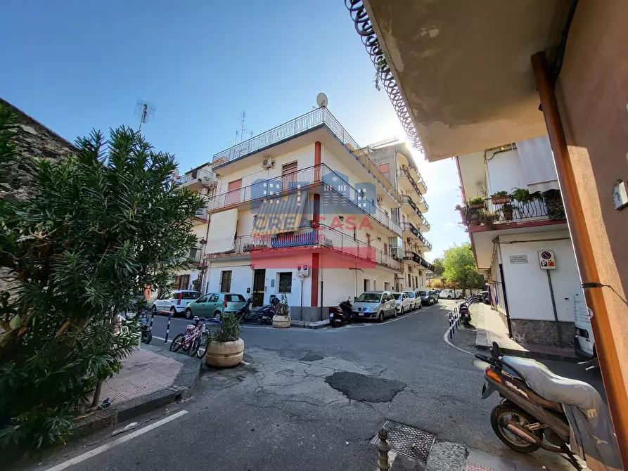 Immagine 1 di Appartamento in vendita  in Via Calabro' a Giardini-Naxos