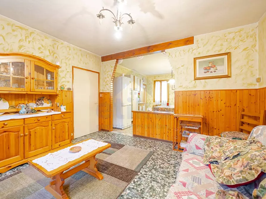 Immagine 1 di Villa in vendita  in Via torrente giavera a Cessalto