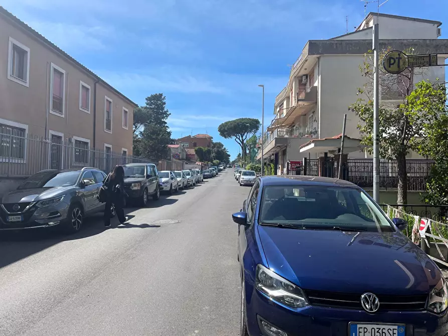 Immagine 1 di Posto auto in vendita  in via di S. Tarcisio a Roma