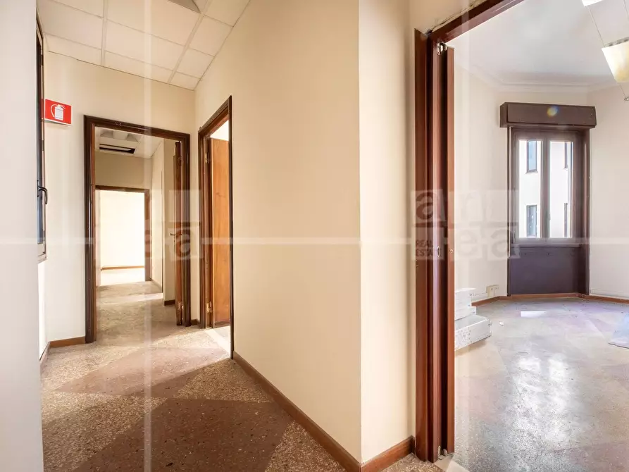 Immagine 1 di Ufficio in affitto  in Via Barberini a Roma