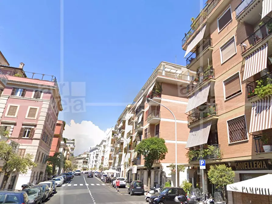 Immagine 1 di Appartamento in vendita  in Viale Di Villa Pamphili a Roma