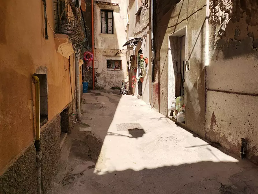 Immagine 1 di Appartamento in vendita  in Vicolo Duca Ruggiero a Salerno
