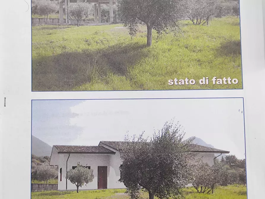Immagine 1 di Villa in vendita  a Capaccio Paestum