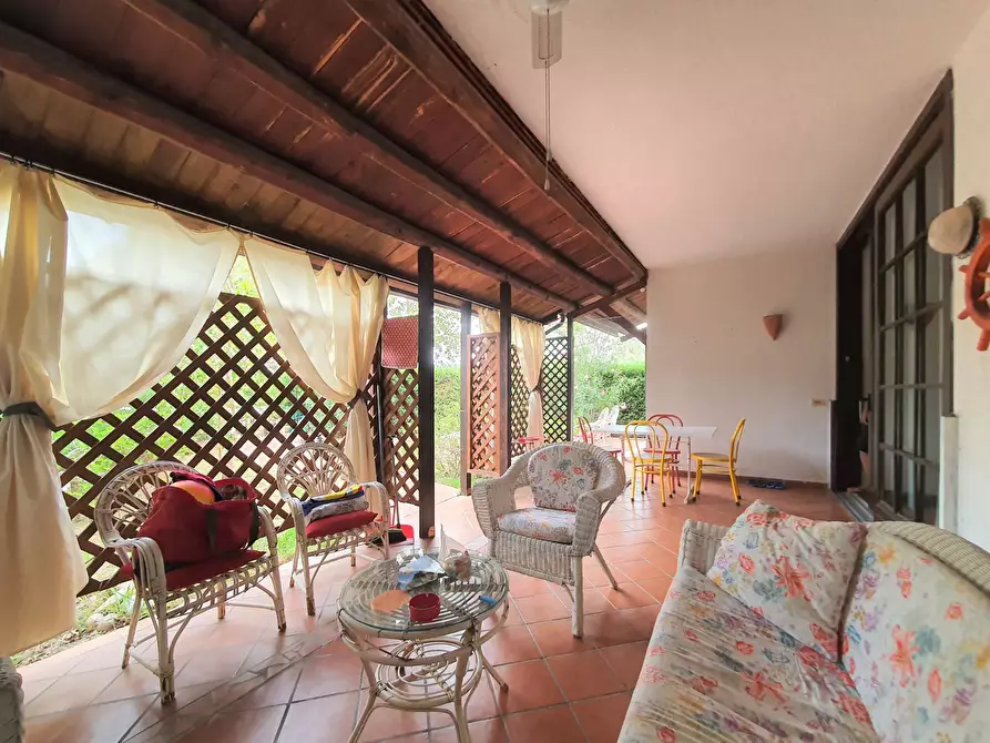 Immagine 1 di Villa in vendita  in via Amalfi a Cutro