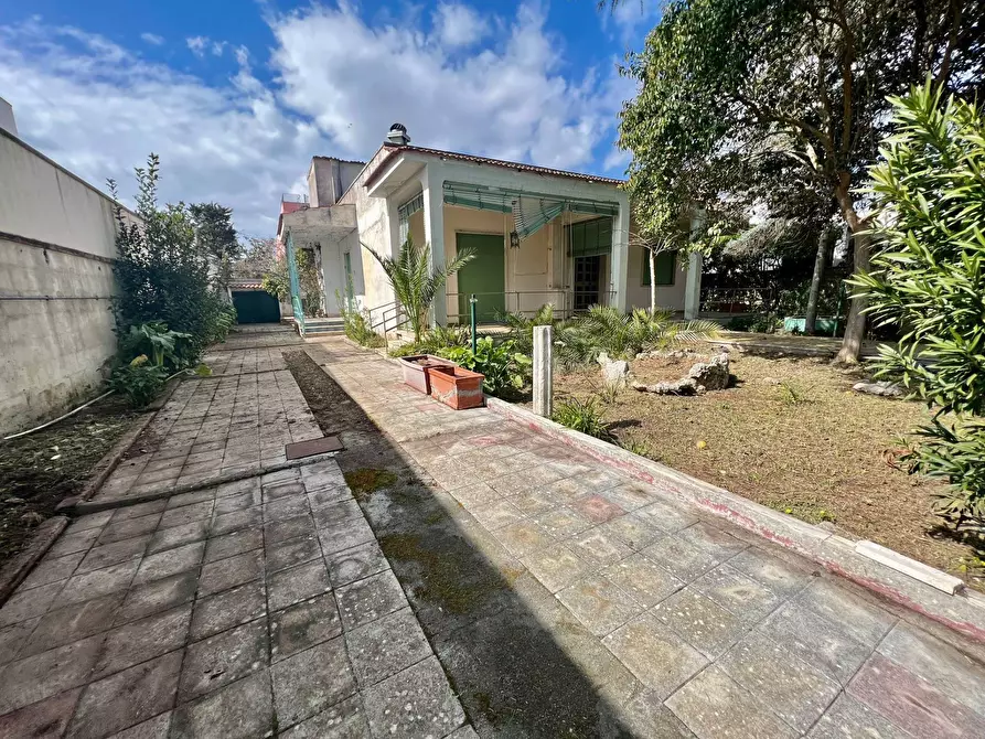 Immagine 1 di Villa in vendita  in Via Seneca a Bagnolo Del Salento