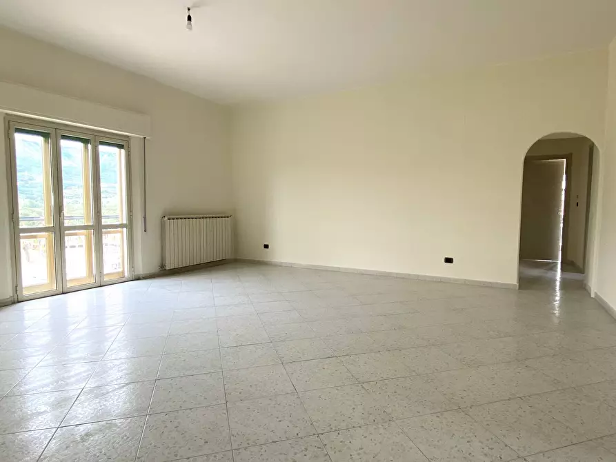 Immagine 1 di Appartamento in vendita  in Viale dei Feaci a Squillace