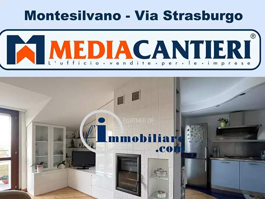 Immagine 1 di Appartamento in vendita  in CORSO STRASBURGO a Montesilvano