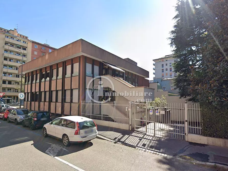 Immagine 1 di Palazzo in affitto  in Piazza Napoli a Milano