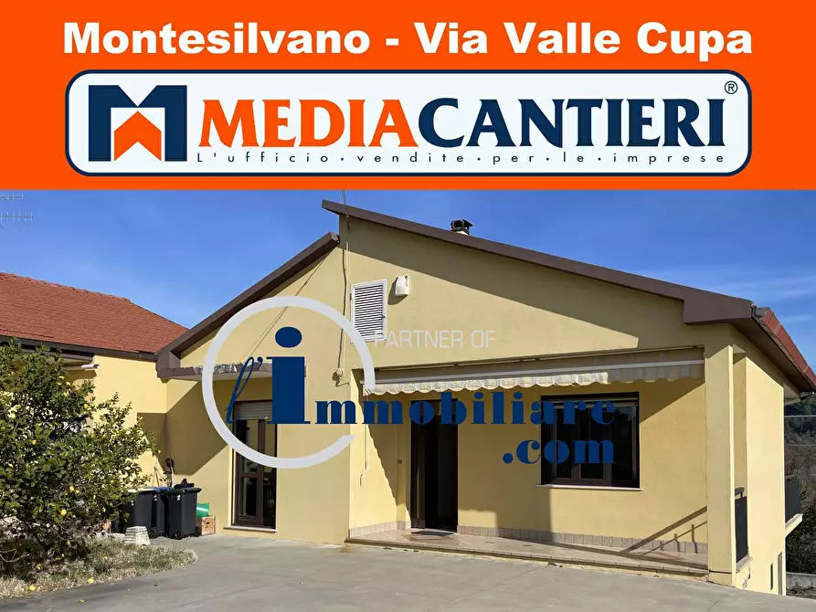 Immagine 1 di Casa indipendente in vendita  in CONTRADA VALLE CUPA a Montesilvano