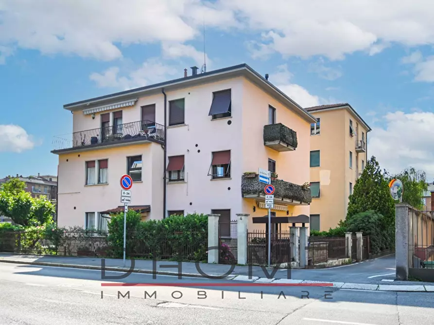 Immagine 1 di Appartamento in vendita  in Via Dei Bettera a Bergamo