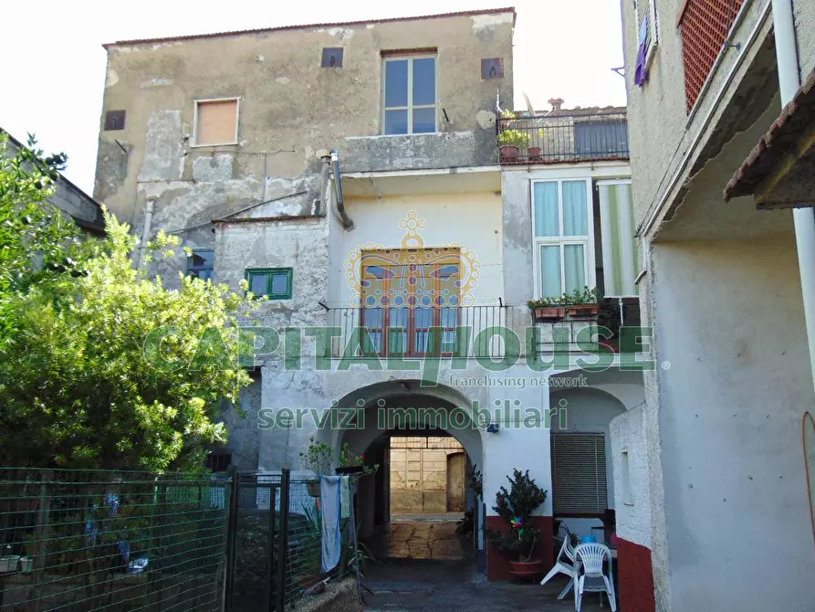 Immagine 1 di Appartamento in vendita  in via santi apostoli a Baiano