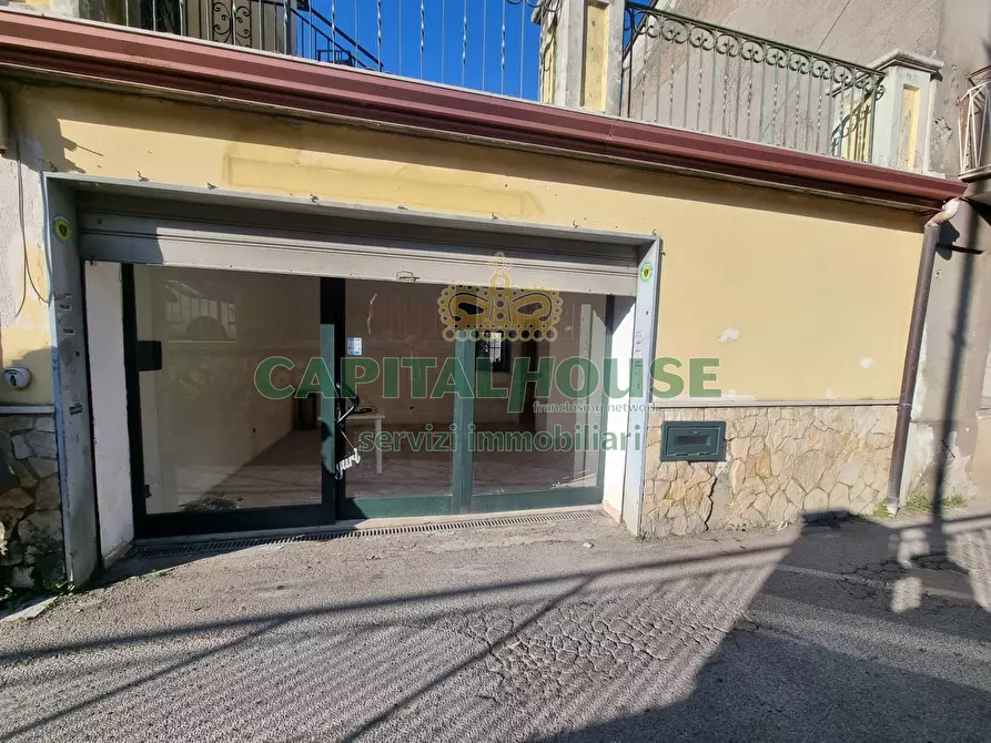 Immagine 1 di Locale commerciale in affitto  in via mellino a Montoro Superiore