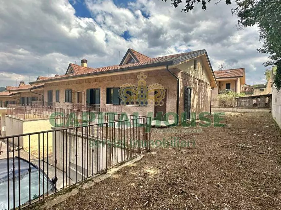 Immagine 1 di Villa in vendita  a Mercogliano