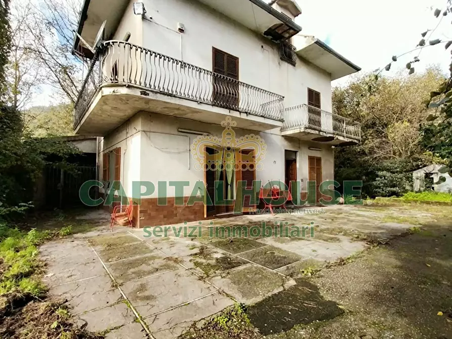 Immagine 1 di Villa in vendita  a Montoro Superiore