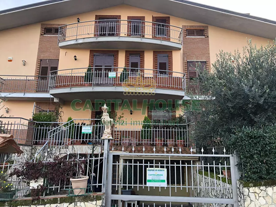 Immagine 1 di Casa indipendente in vendita  a Avellino