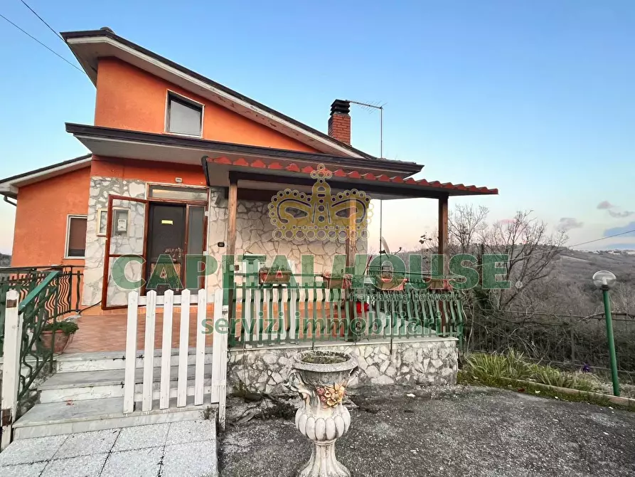 Immagine 1 di Casa indipendente in vendita  a Greci