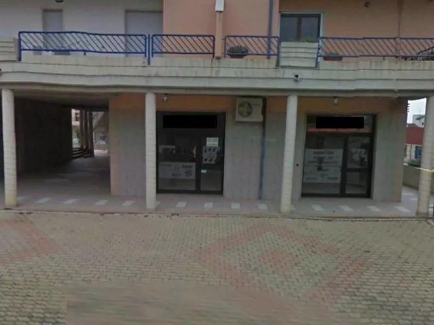 Immagine 1 di Locale commerciale in affitto  a Larino
