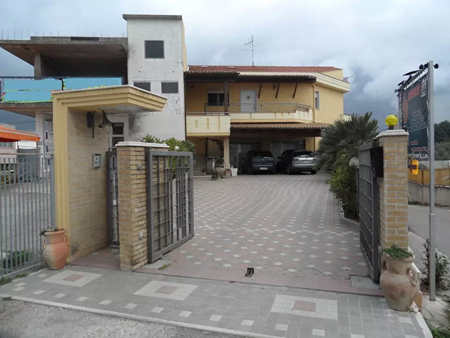 Immagine 1 di Casa indipendente in vendita  a Larino