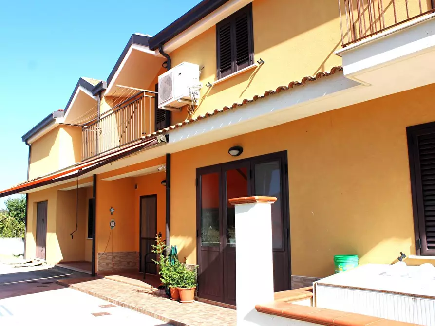 Immagine 1 di Villa in vendita  in Contrada San Berardino a Carunchio