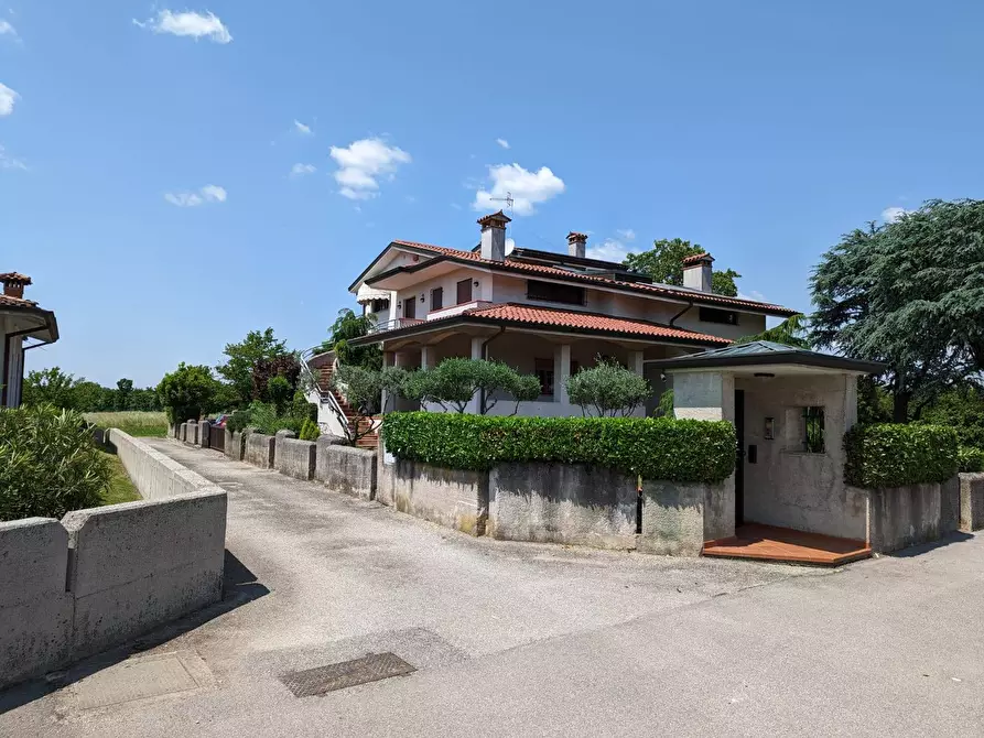 Immagine 1 di Appartamento in vendita  in Via degli Eroi di Basovizza a Capriva Del Friuli