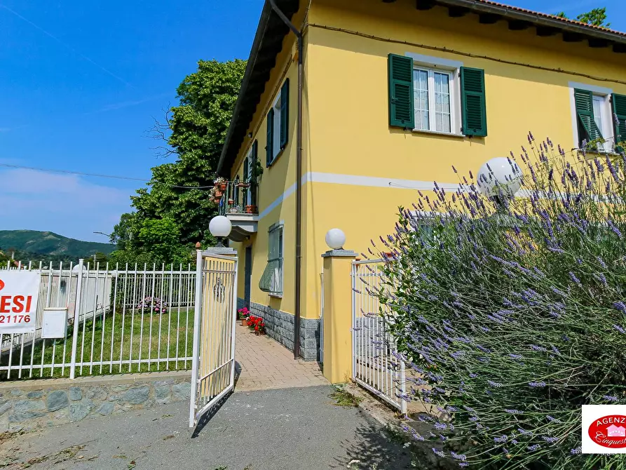 Immagine 1 di Casa indipendente in vendita  in VIA GIOVO a Mioglia