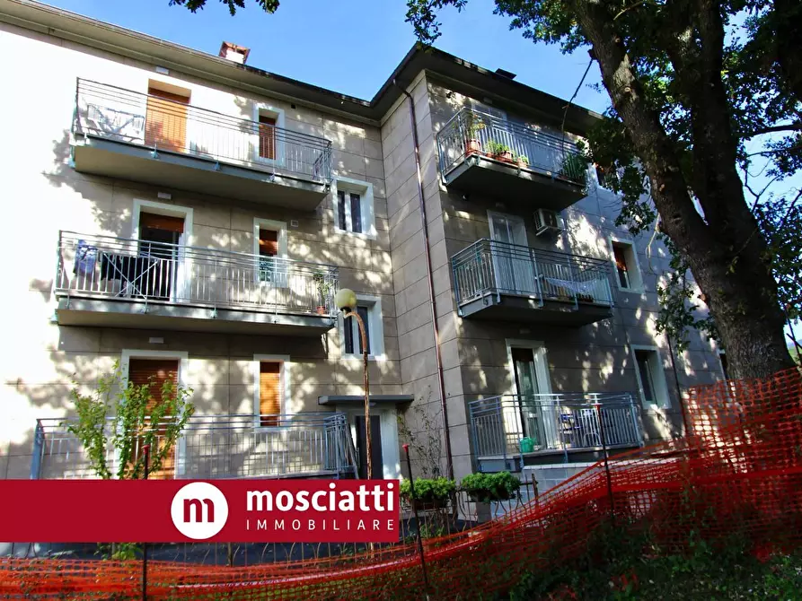 Immagine 1 di Appartamento in vendita  in Aristide Merloni a Esanatoglia