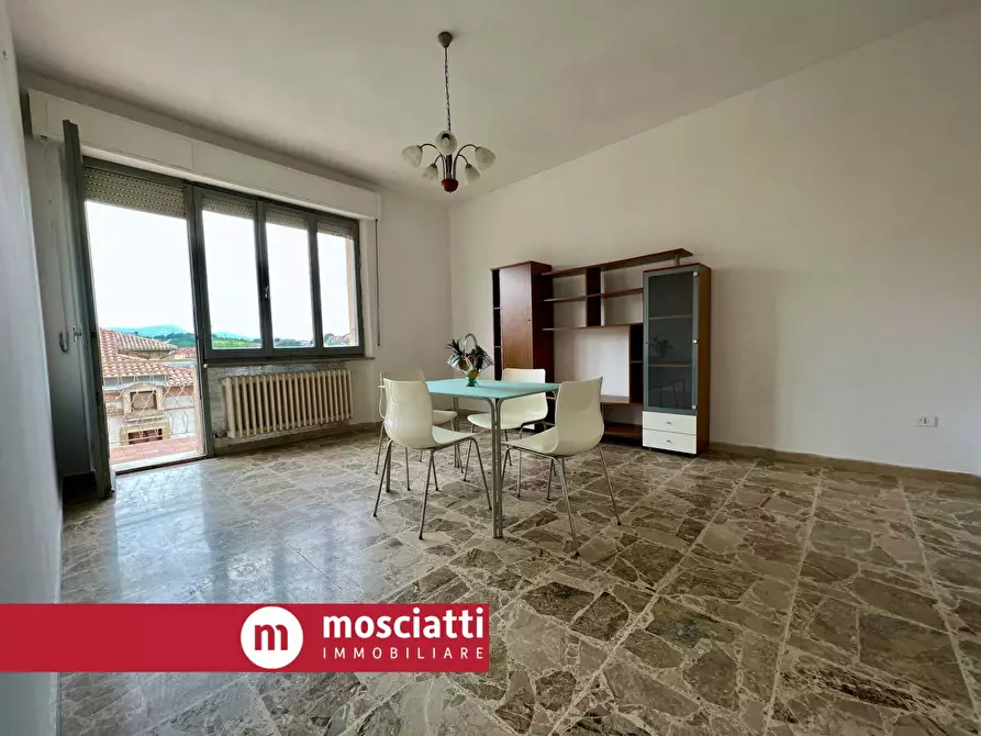 Immagine 1 di Appartamento in vendita  in Corso Italia a Castelraimondo