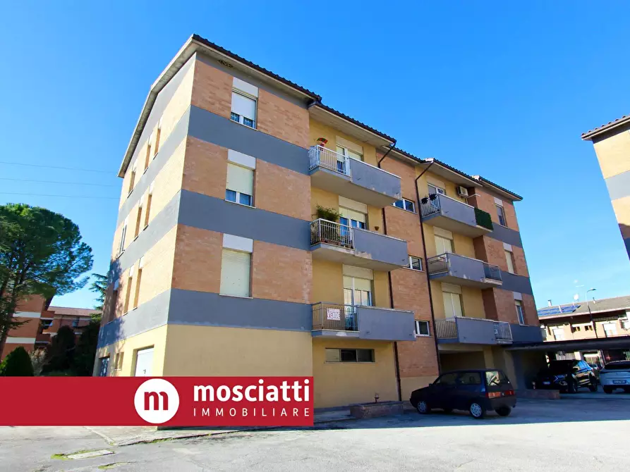 Immagine 1 di Appartamento in vendita  in Via T. Sabbatini a Esanatoglia