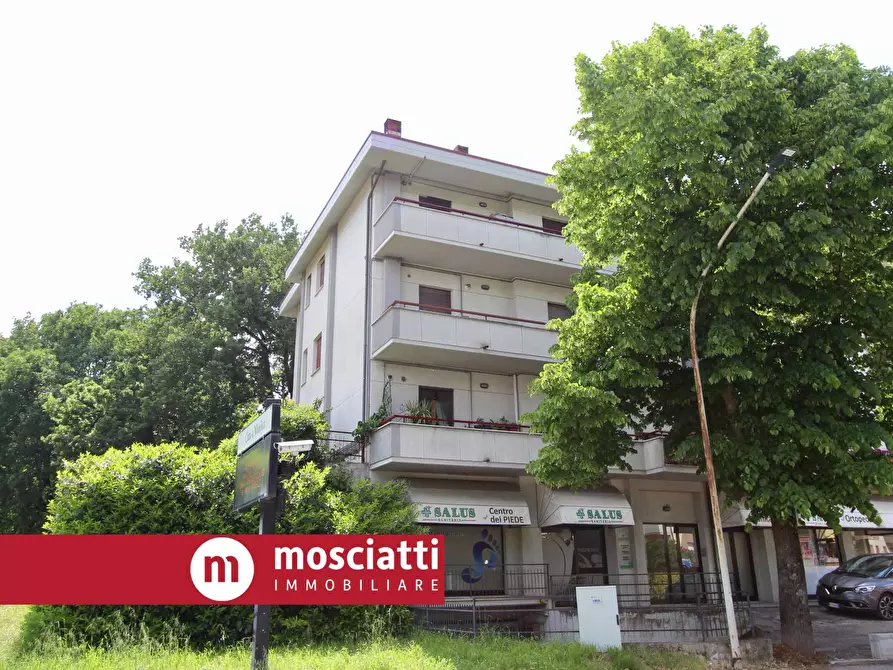 Immagine 1 di Appartamento in vendita  in Via Cesare Battisti a Esanatoglia