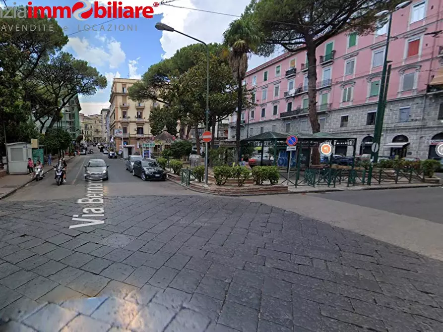 Immagine 1 di Posto auto in vendita  in via pier delle vigne a Napoli