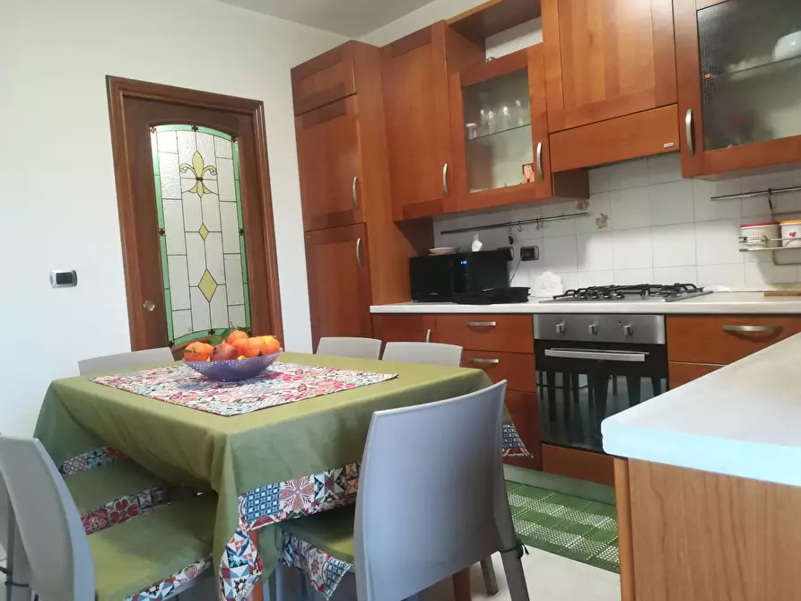 Immagine 1 di Appartamento in vendita  in via egnazia a Brindisi