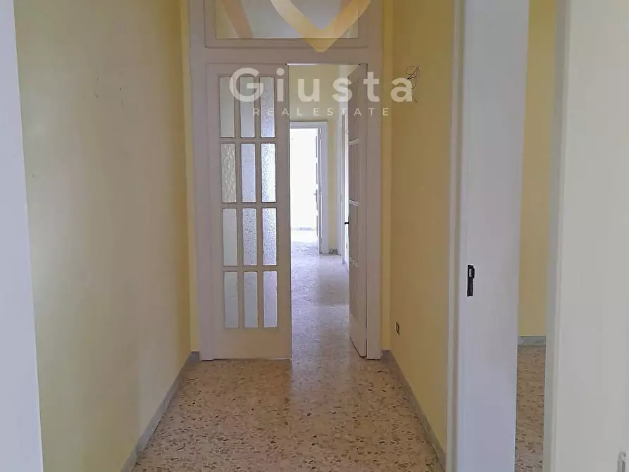 Immagine 1 di Appartamento in vendita  in Via XXIV Maggio a Oria